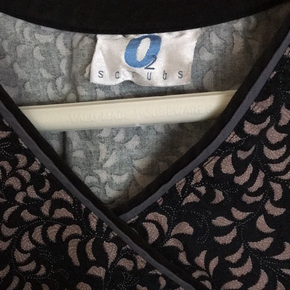 Scrub Top - Picture 3 of 3